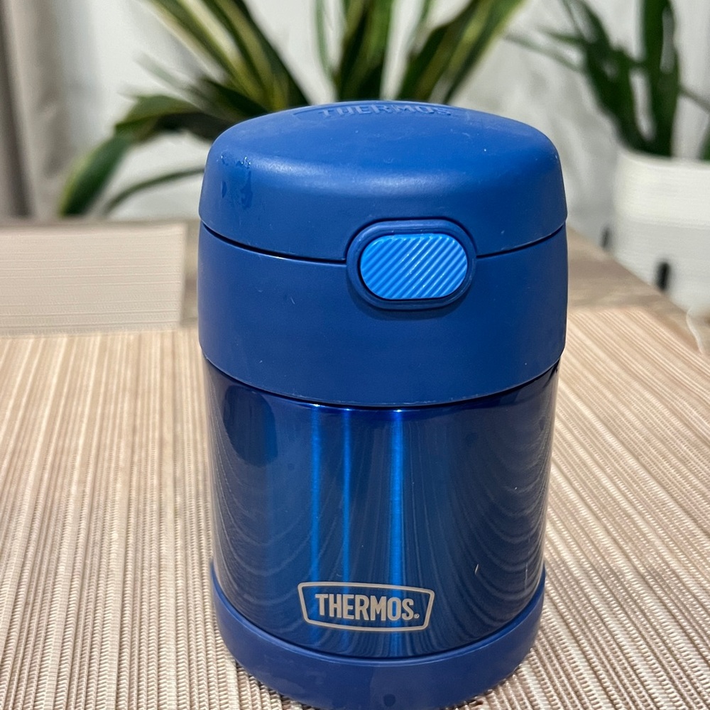 Thermos Kids' 10oz FUNtainer Stainless Steel
Food Jar with Snack Top & Spoon